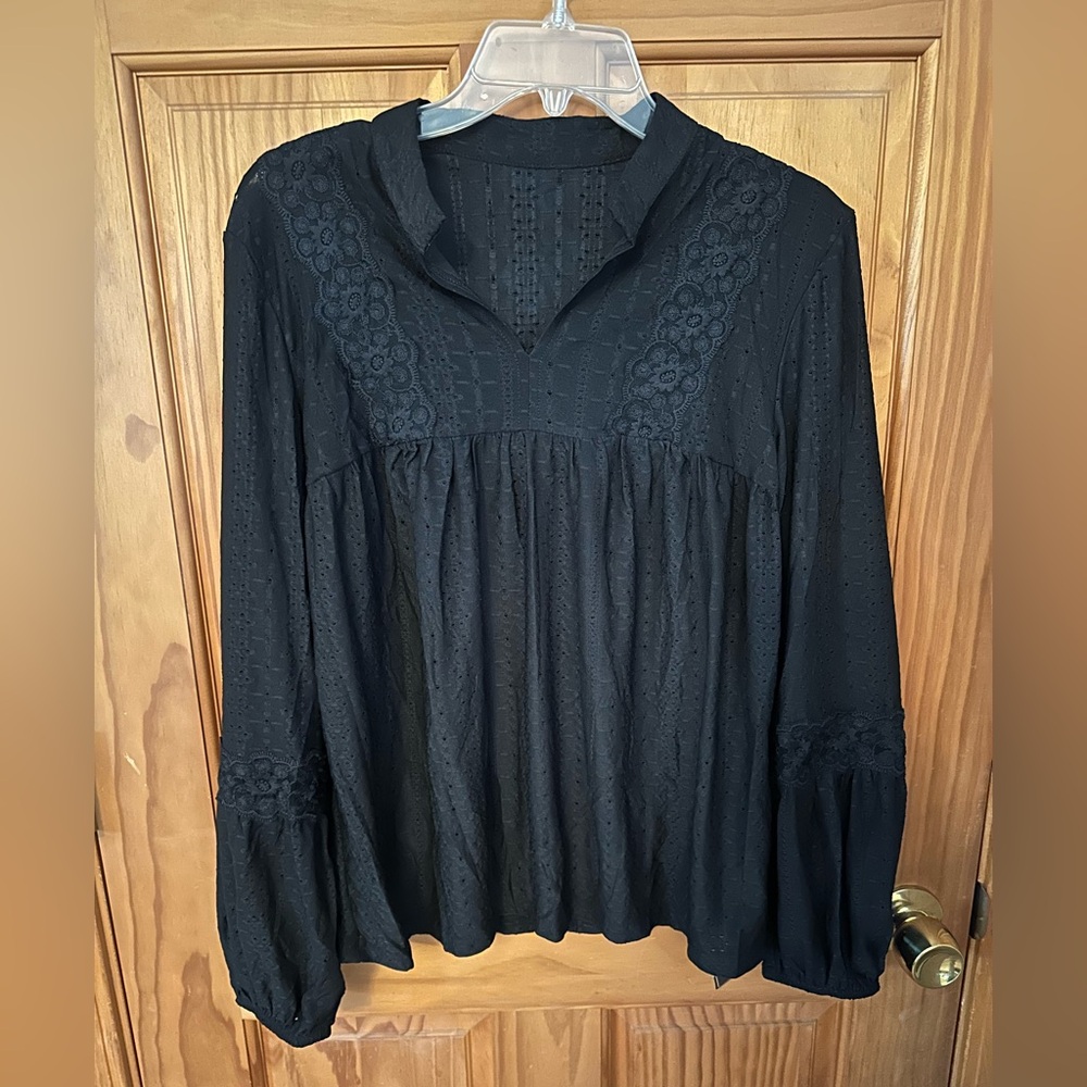 Zaful Black Floral Embroidered Blouse